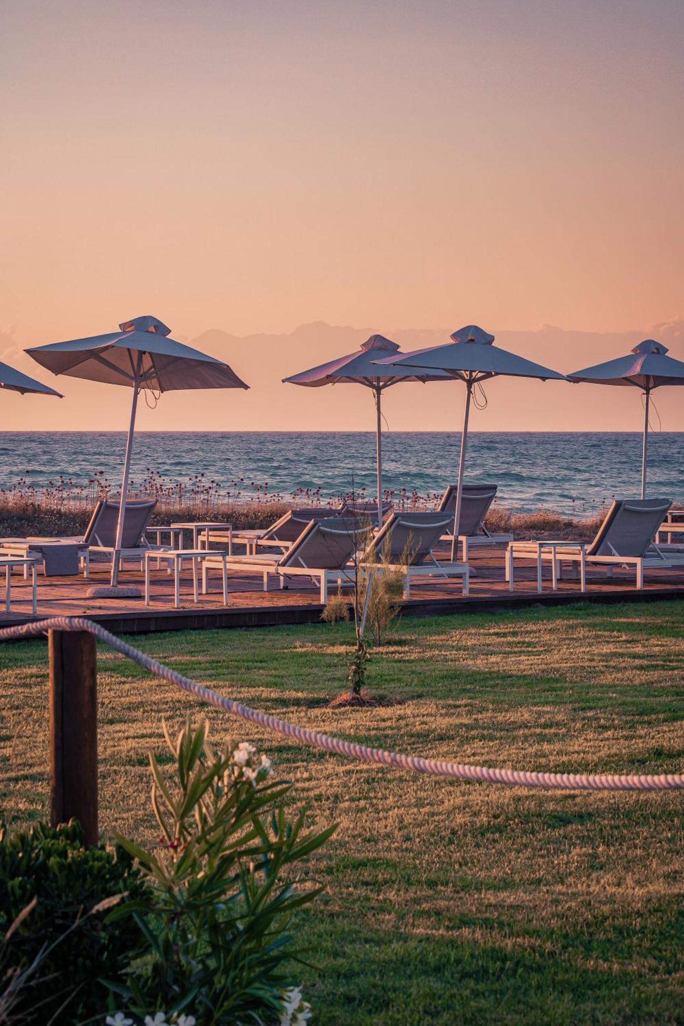 Restia Suites Exclusive Resort -Adults Only Almiros Beach Exteriör bild